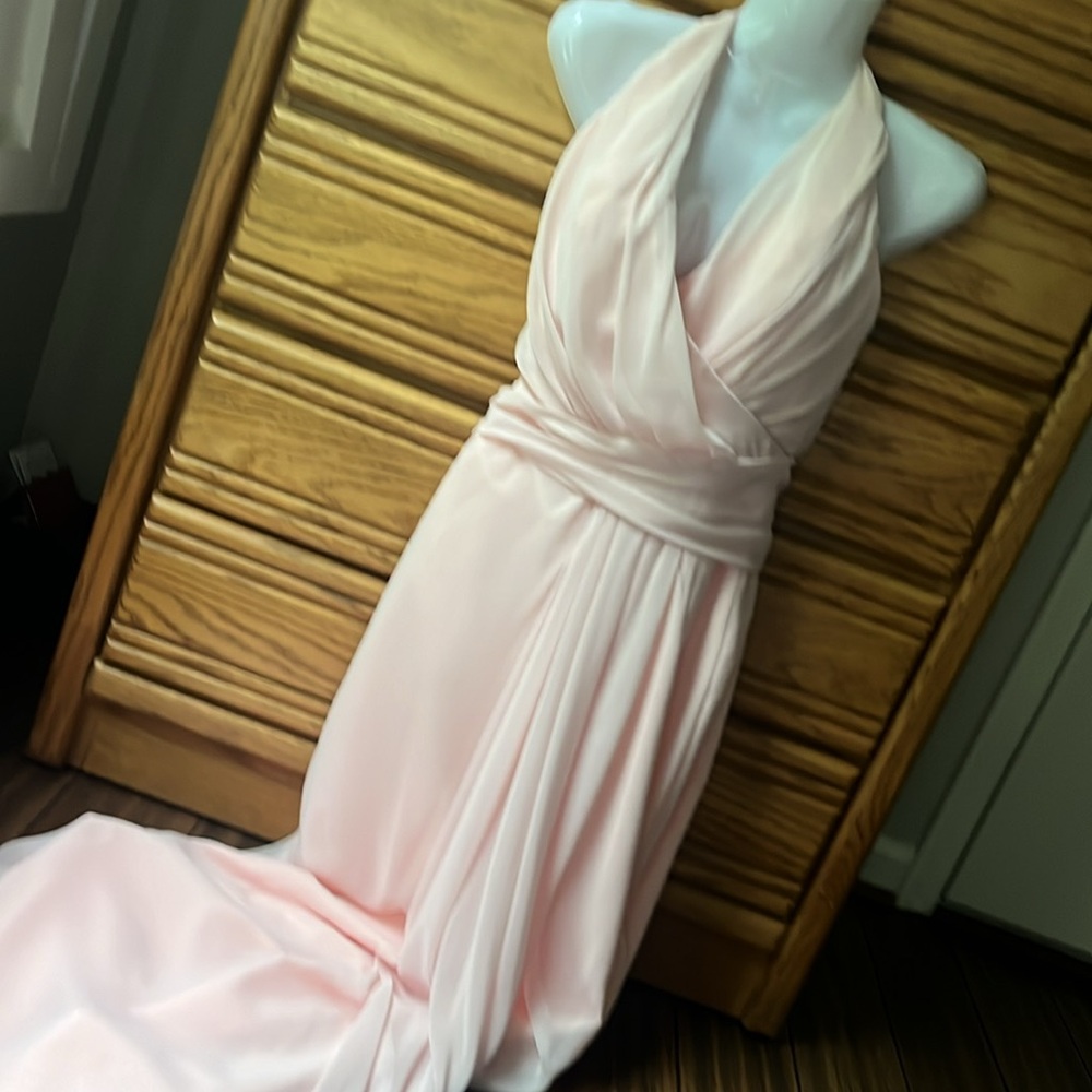 Jim Hjelm Occasions • Chiffon Formal Bridal Halter Gown in Blush • Size 6